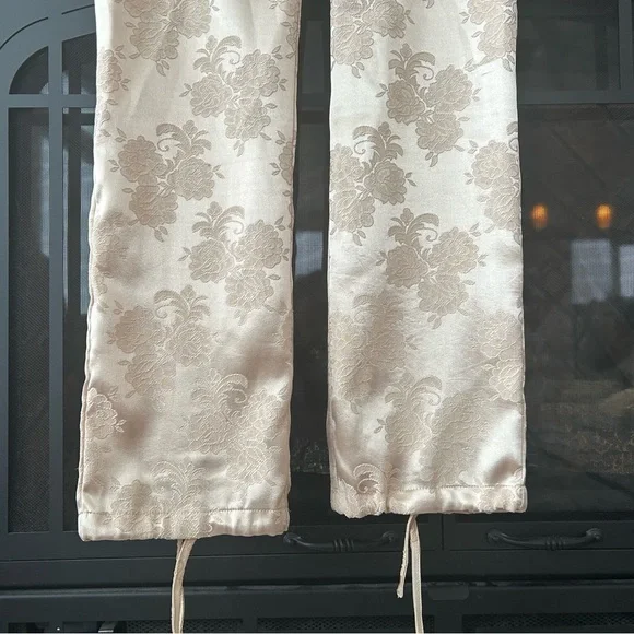 Superdown Carmen Cargo Pants w/ Floral Jacquard Pattern - Picture 6 of 8